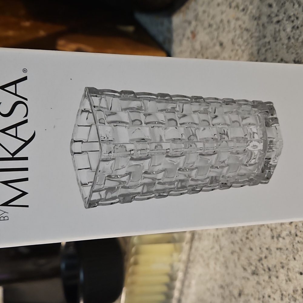 Vase - Picture 4 of 8
